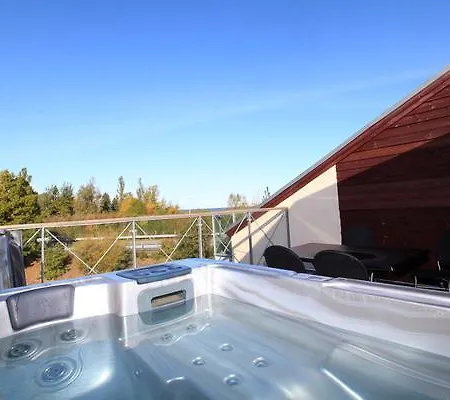 Three-bedroom Holiday In Dronningmolle 3 Хорнбек
